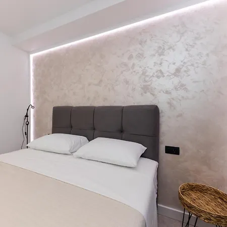 Orange Apartment&spa Okrug Gornji Apartament